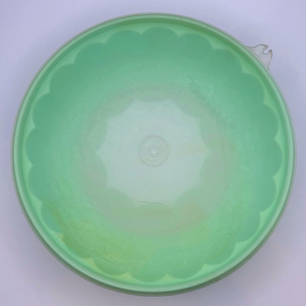 Vtg Tupperware Mint Green Jel-Ring Mold MCM Cottagecore 70s Kitsch Kitchen 1202